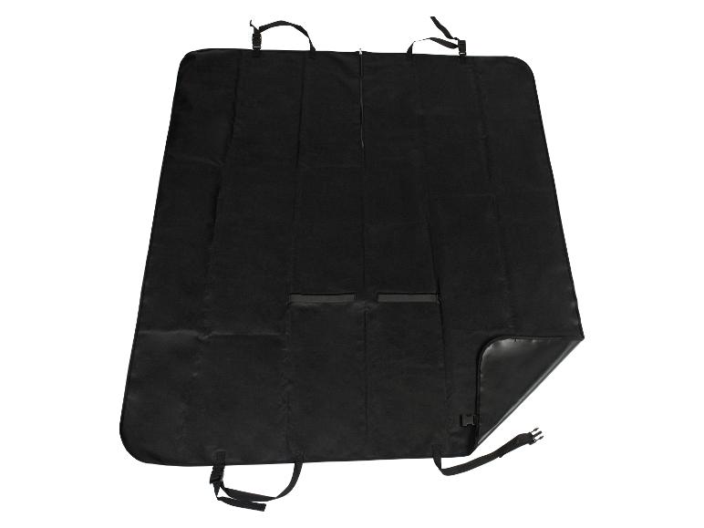 Čierna autosedačka na zadné sedadlo s popruhmi a vreckami.