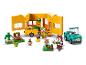 Súprava LEGO Animal Crossing karavan, auto a záhrada s minifigúrkami.