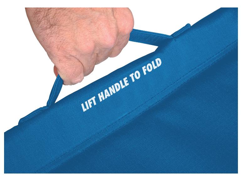 Modrý úchyt s nápisom 'Lift Handle to Fold'.
