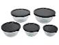 Sada piatich priehľadných misiek s čiernymi viečkami