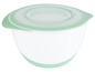 Zelená a biela miešacia misa s vekom.