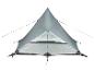 Ľahký stan, pyramídový dizajn, ideálny na kempovanie.