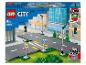 LEGO City: cestné dosky, semafory a pouličné lampy svietiace v tme.