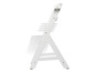 Biela detská stolička s nastaviteľnou výškou.