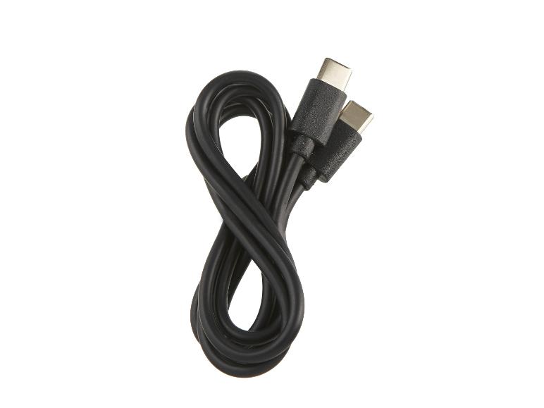 Čierny USB-C kábel stočený do osmičky