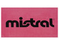 Ružový uterák s logom Mistral.