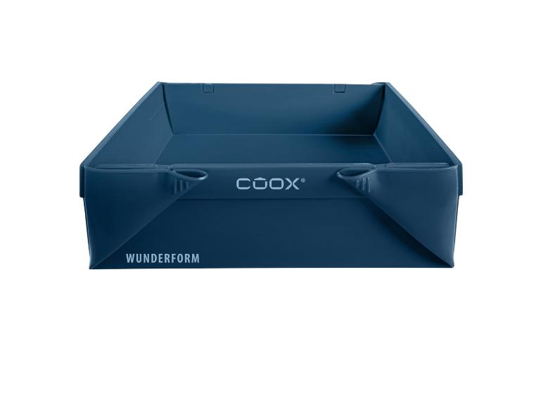 Modrá forma na pečenie Coox Wunderform na bielom pozadí