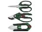 Tri záhradné nástroje: veľké nožnice, záhradné nožnice a viacúčelový rezač.