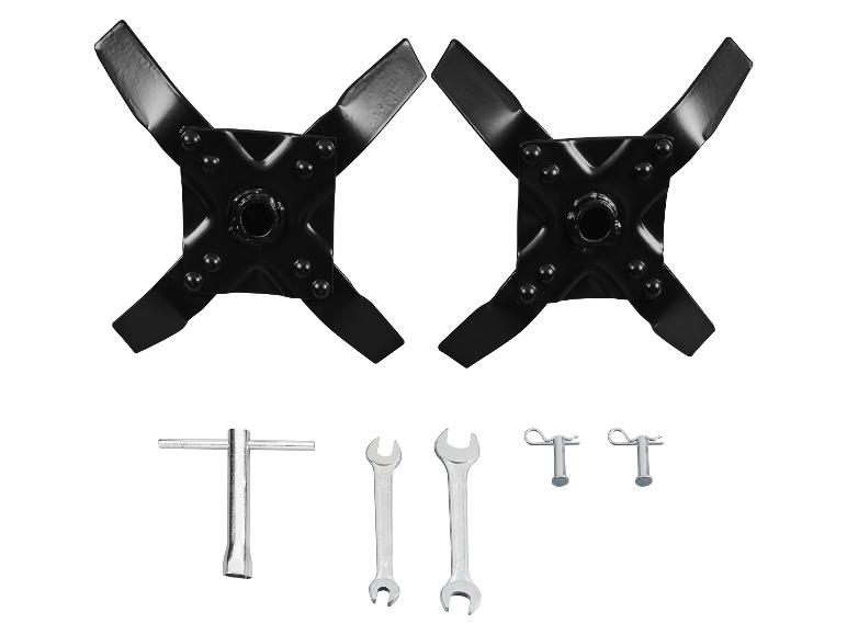 Dve čierne kultivačné čepele a sada náradia na montáž.