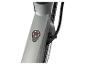 Detailný pohľad na sivú e-bicykel s červeným LED svetlom na tlačidle zapnutia / vypnutia.