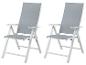 Dve sivé skladacie záhradné stoličky s bielym rámom.