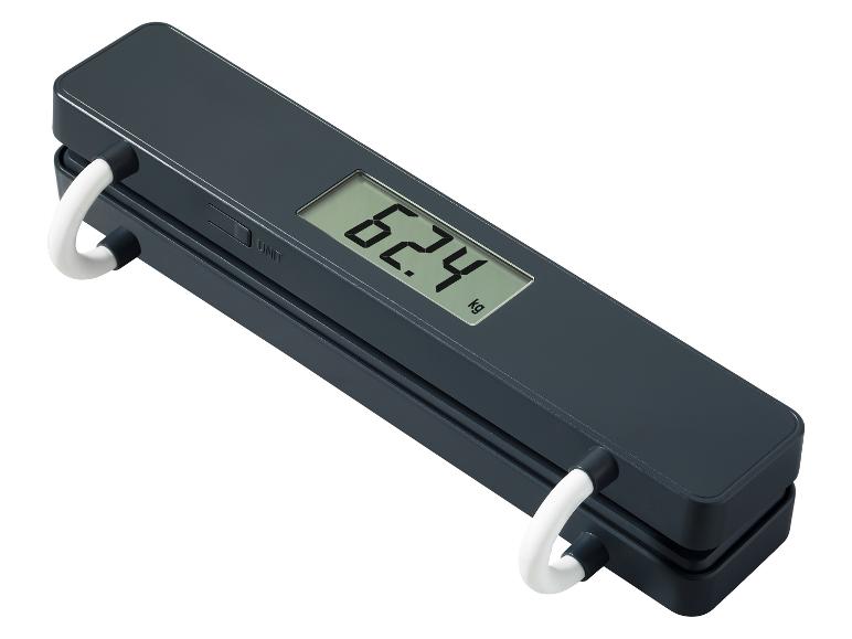 Čierna digitálna váha s displejom ukazujúcim 6,24 kg.