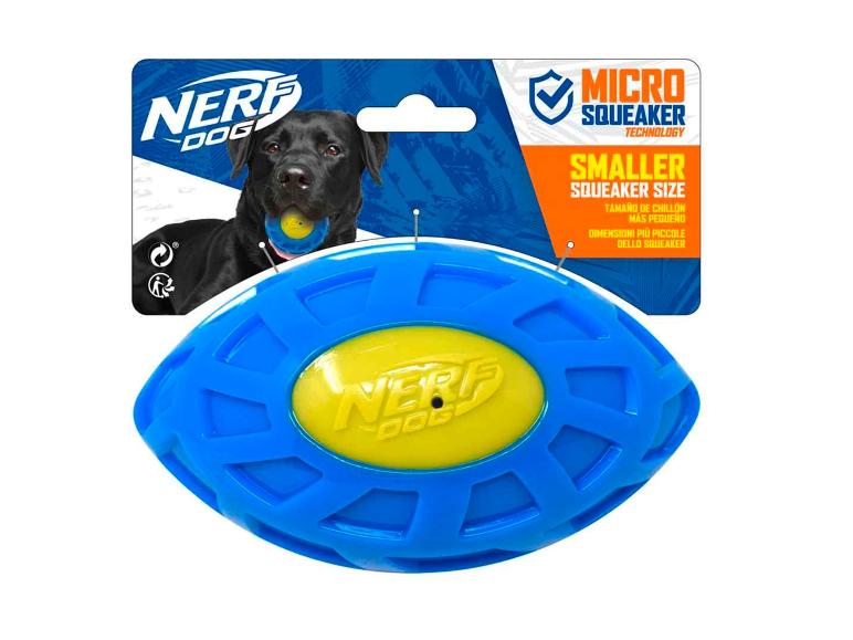 Modrý Nerf Dog lopta s píšťalkou.