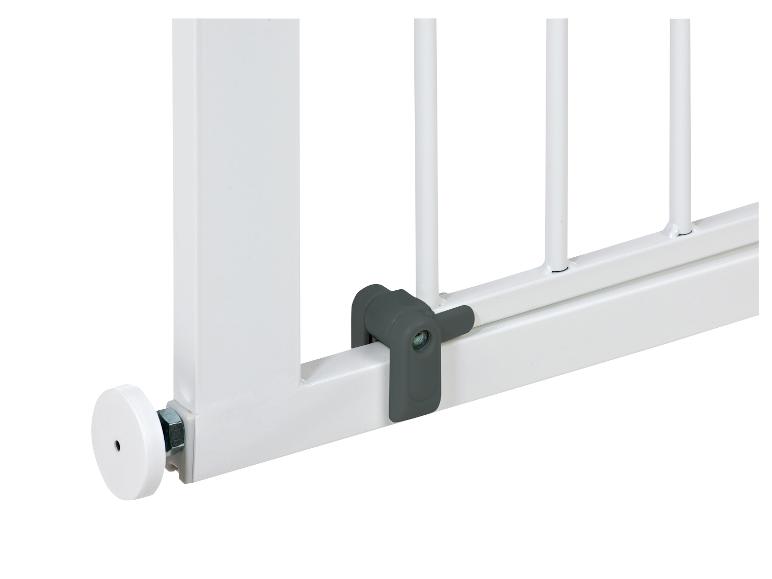 Detaily zámku detskej bezpečnostnej bránky.