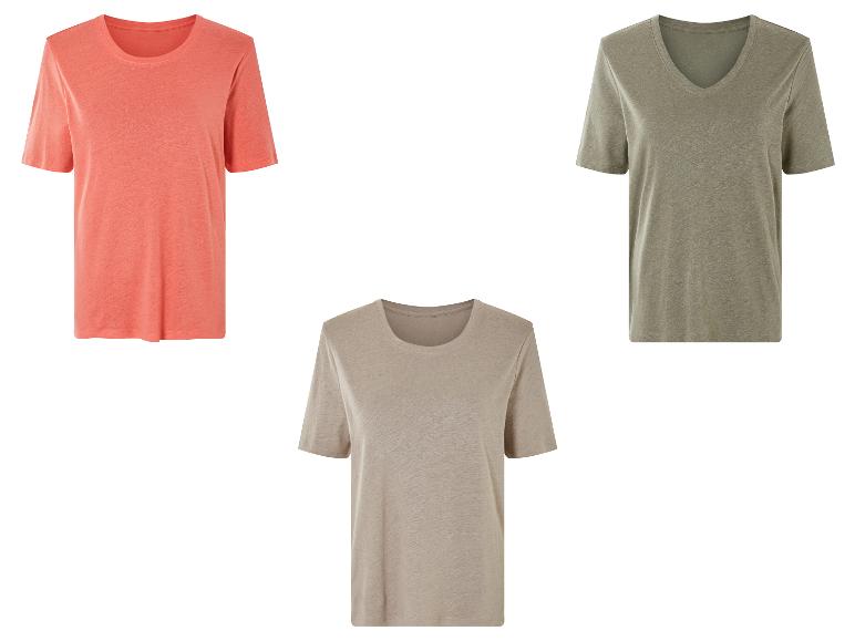 Tri krátke tričká: koralové, béžové a olivovo zelené.