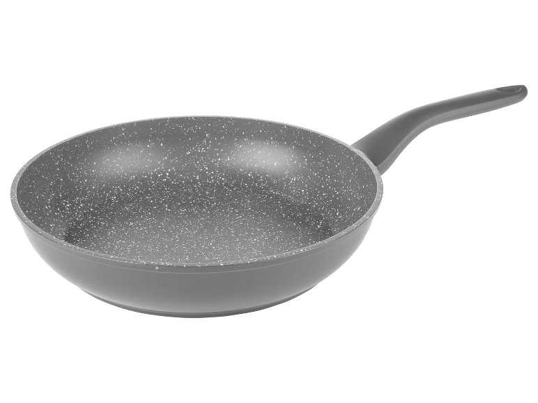 Čierna škvrnitá panvica.