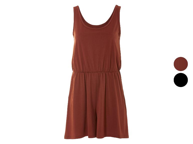 Bez rukávov jumpsuit, dostupný v hnedej a čiernej farbe.