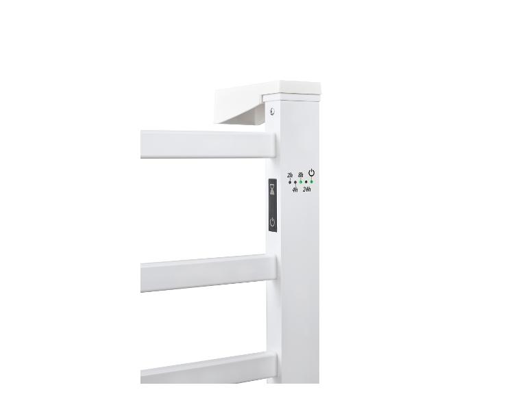 Biely sušiak na uteráky s digitálnym časovačom a indikátorom napájania.