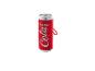 Červený prenosný reproduktor v tvare plechovky s nápisom „Cola“.