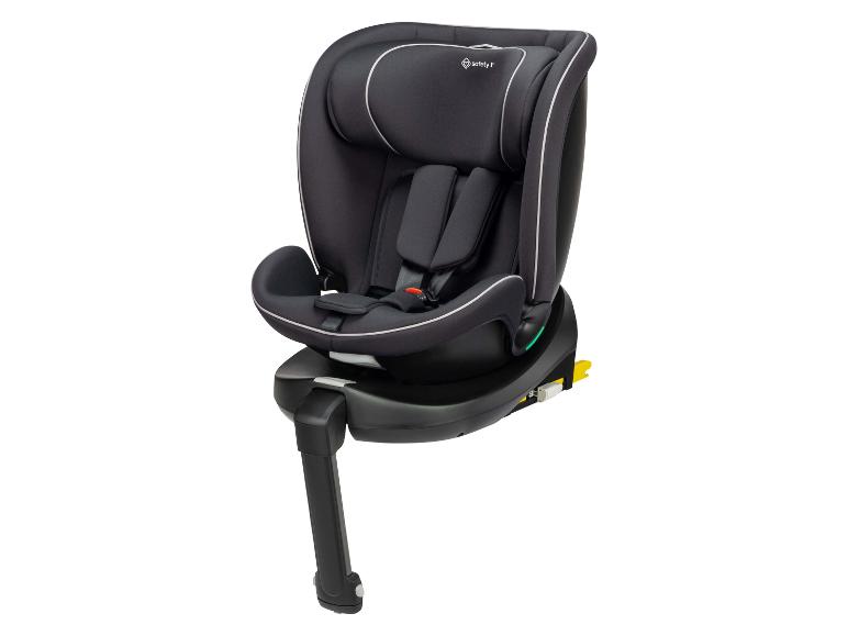 Čierna otočná detská autosedačka s bezpečnostnými pásmi a základňou Isofix