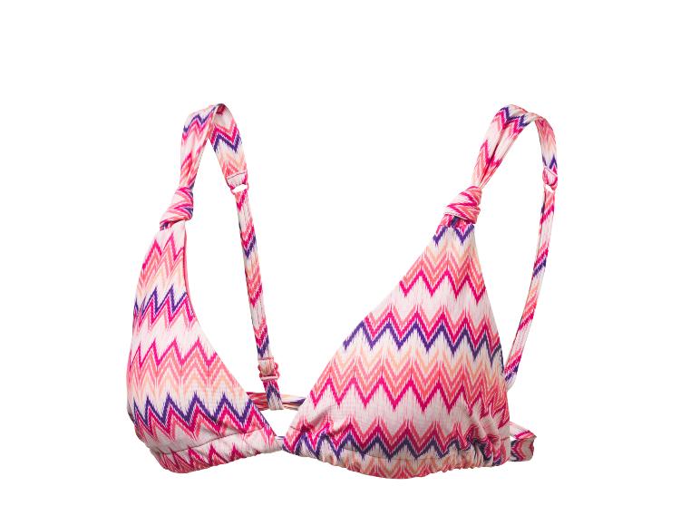 Bikini top s farebným cikcak vzorom, ideálny na pláž.