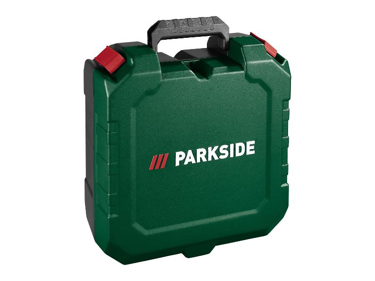 Tmavozelený kufor na náradie s čiernou rukoväťou a červenými západkami, s logom Parkside.