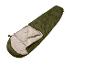 Olivovo zelený spací vak s béžovým vnútrom, otvorený a pripravený na použitie.