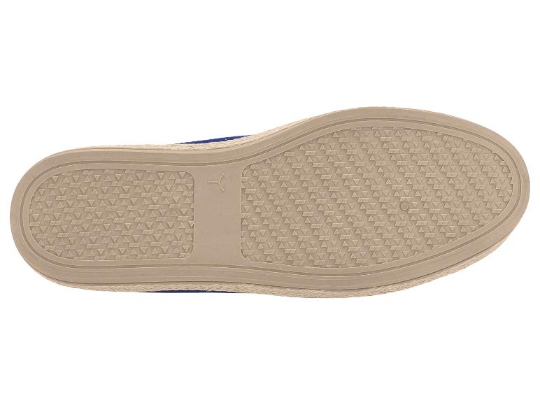 Podrážka espadrilky s textúrovaným vzorom a pleteným jutovým lemom.