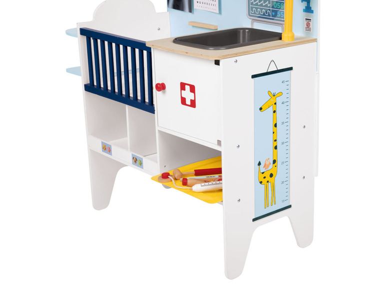 Prejsť na zobrazenie na celú obrazovku: Playtive Detská drevená klinika a zverolekár 2 v 1 – obrázok 13