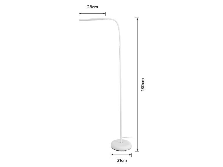 Biela stojacia lampa s výškou 130 cm, dĺžkou hlavy 28 cm a priemerom základne 21 cm.