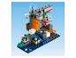 Farebný LEGO Minecraft set s TNT blokom, vodou a rôznymi terénnymi prvkami.