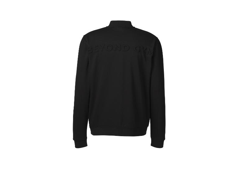 Čierna mikina Beyond Gym na zips s vyrazeným logom na chrbte.