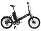 Čierny skladací elektrický bicykel so zadným nosičom a svetlami.