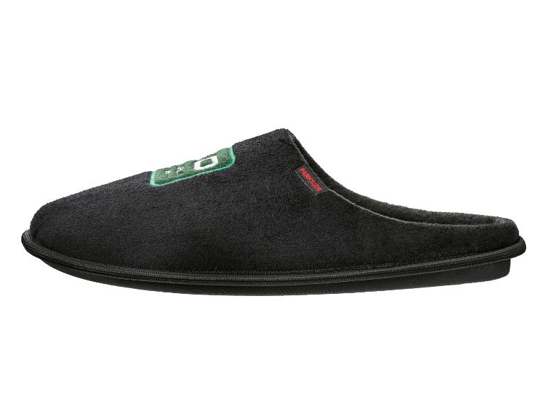 Čierna papuča s vyšívaným zeleným a bielym logom