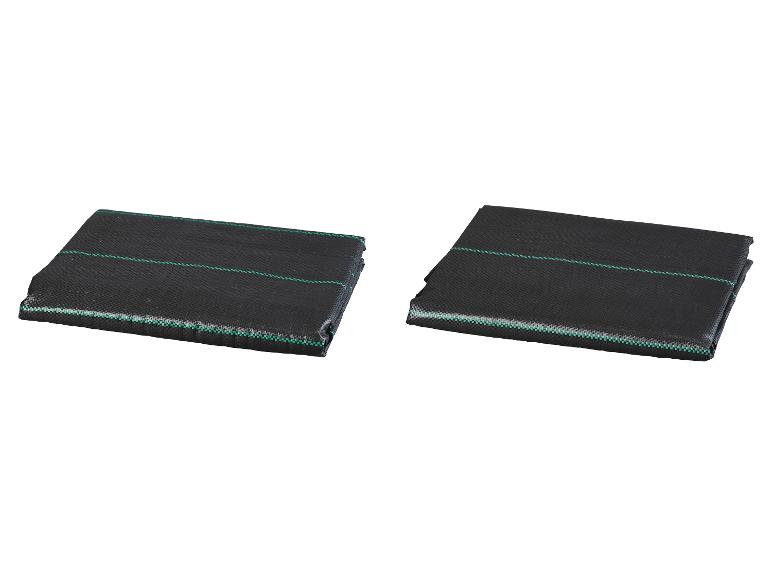 Dve zložené čierne záhradné textílie s modrozelenými pruhmi.