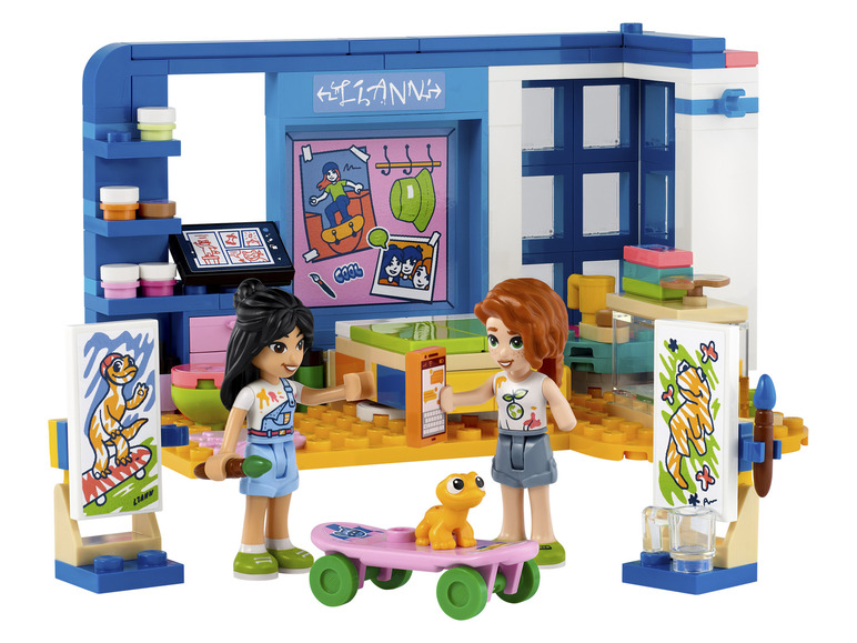 Lego Friends sada s dvoma bábikami, skateboardom a maliarskym stojanom.