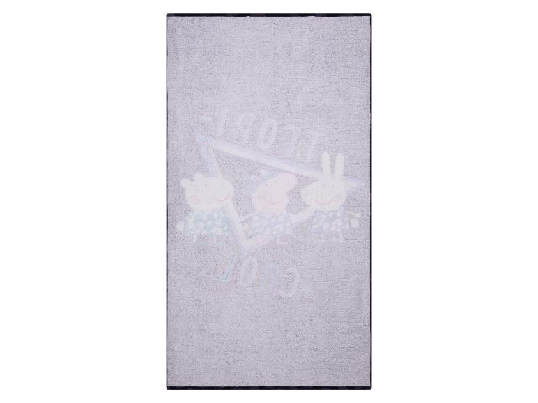 Koberec pre deti s Peppa Pig, sivé odtiene a hravé vzory.