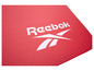Červená jogamatka s logom Reebok.