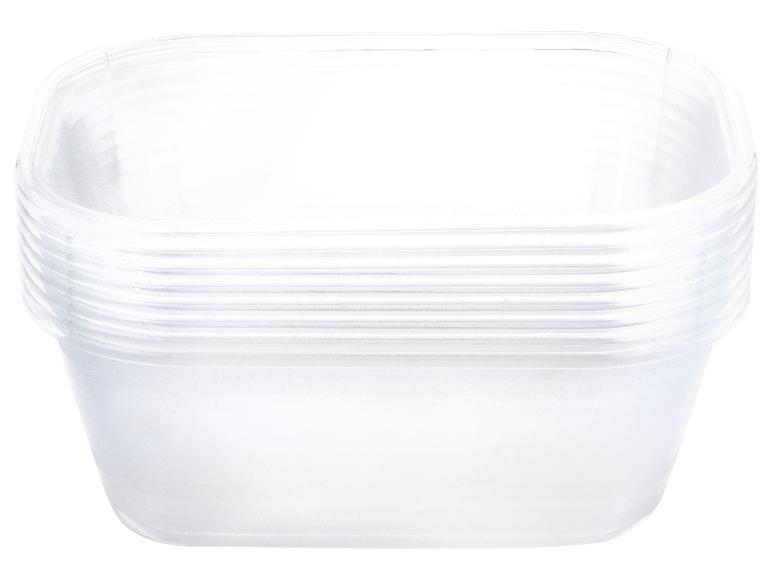 Stoh priehľadných plastových nádob na potraviny