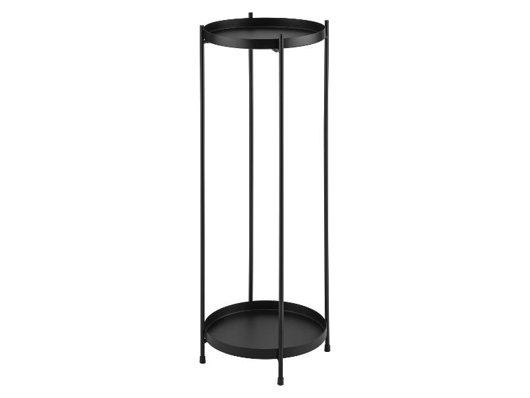 Čierny stojan na rastliny s dvoma okrúhlymi podnosmi