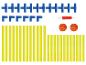 Stavebnica na basketbal so žltými rúrkami, modrými spojkami, pumpičkou a dvoma loptami.