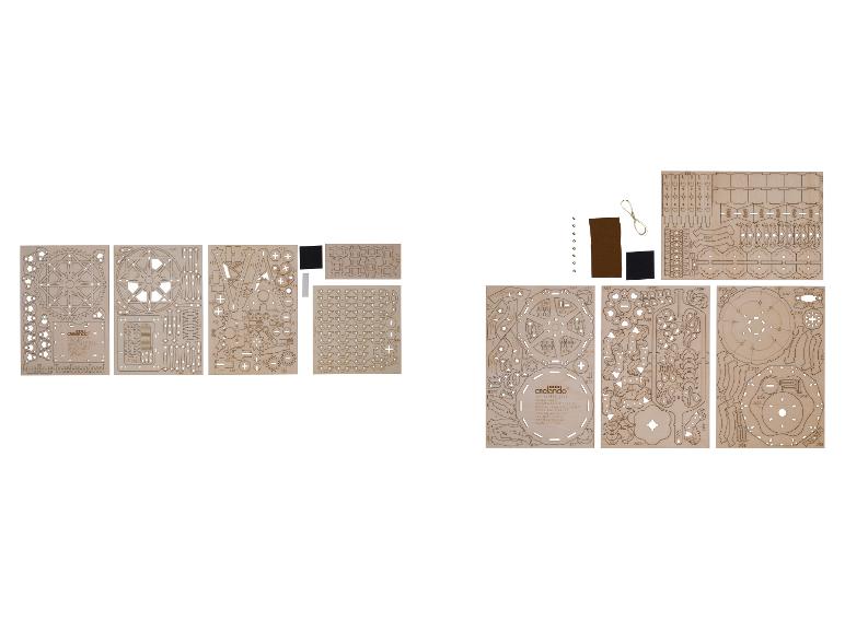 Laserom rezané drevené dosky pre modelovú súpravu Crelado, vrátane mechanických dielov a príslušenstva.