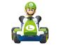 Luigi z Mario Kart v zelenom gokarte.