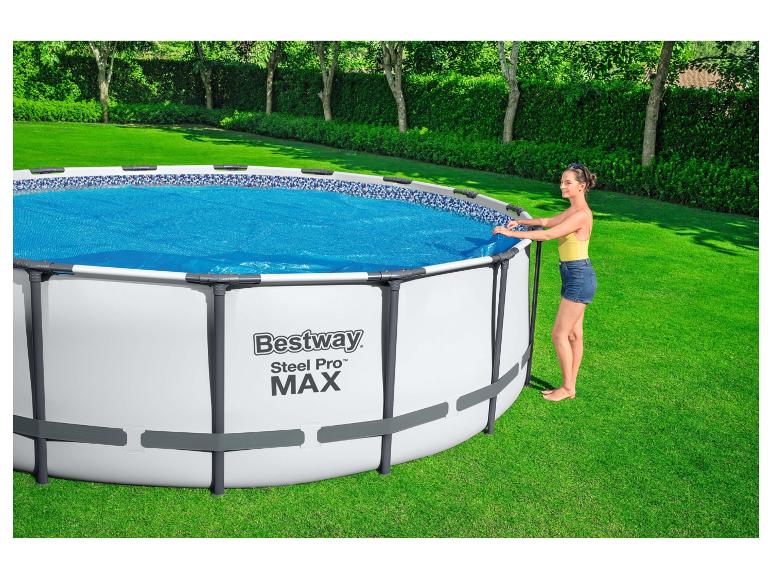Bazén Bestway Steel Pro MAX s plachtou v záhrade.