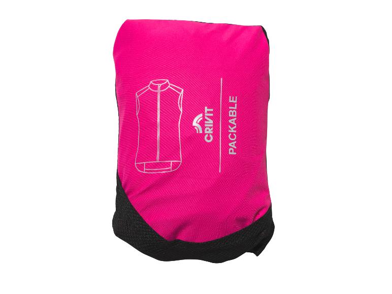 Fuchsiová zbaliteľná vesta s náčrtom vesty a textom „PACKABLE“.