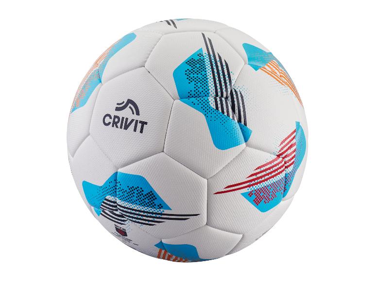 Futbalová lopta Crivit, biela s modro-oranžovými vzormi.