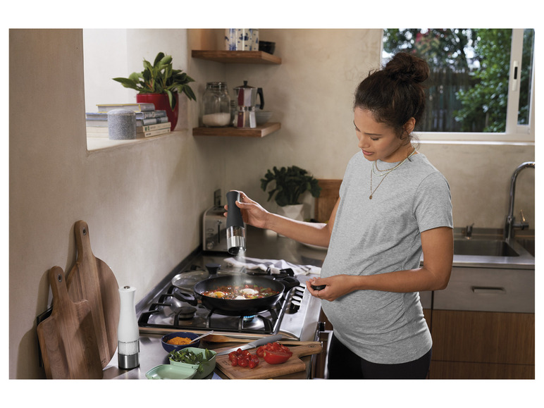 Prejsť na zobrazenie na celú obrazovku: SILVERCREST® KITCHEN TOOLS Elektrický mlynček na soľ a korenie – obrázok 6