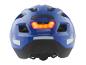 Modrá cyklistická prilba so zadným svetlom a reflexnými prvkami