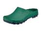 Zelené záhradné šľapky so zúbkovanou podrážkou
