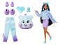 Bábika Barbie Care Bears s plyšovým oblečením a doplnkami.